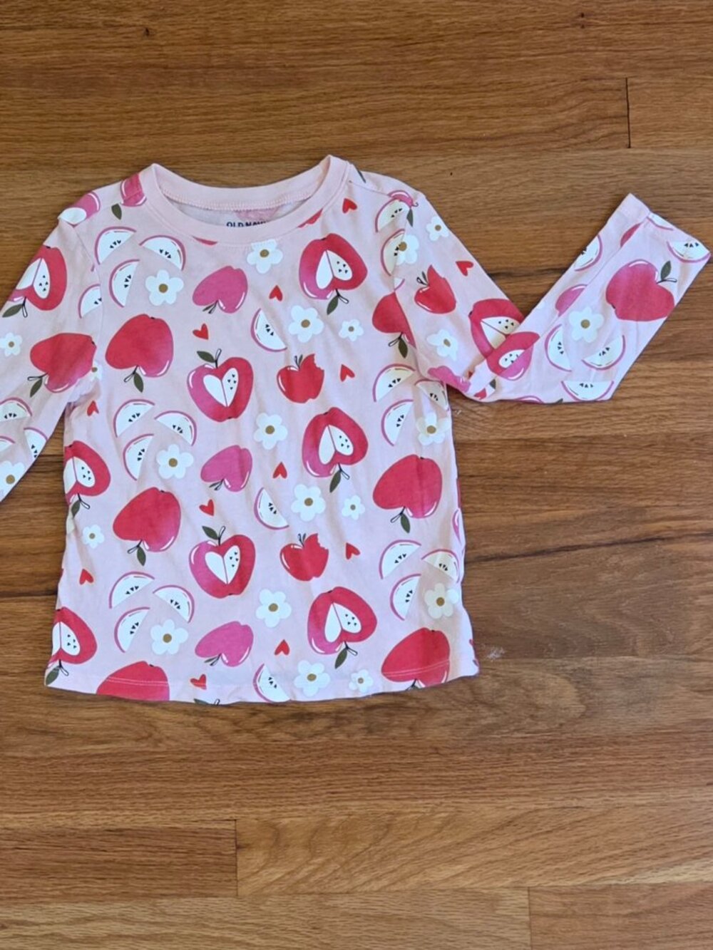 Girls Apple Long Sleeve Tee for Fall, Back to School, Old Navy, 5T, Pink, Red